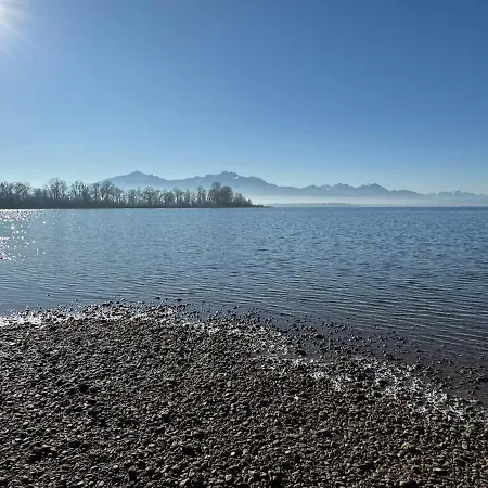 Traumhafte 2-zimmer-wohnung Am Chiemsee Mit Bergblick *